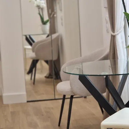 Situation Exceptionnelle Harmony Iii Apartman *